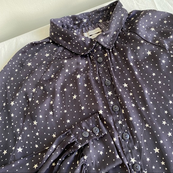 UO Stars Print Button Down Gathered Neck Blouse - Picture 9 of 14